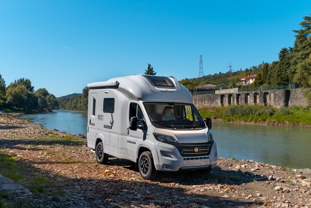 Oasi 540 Small Premium Rv Driving (1)